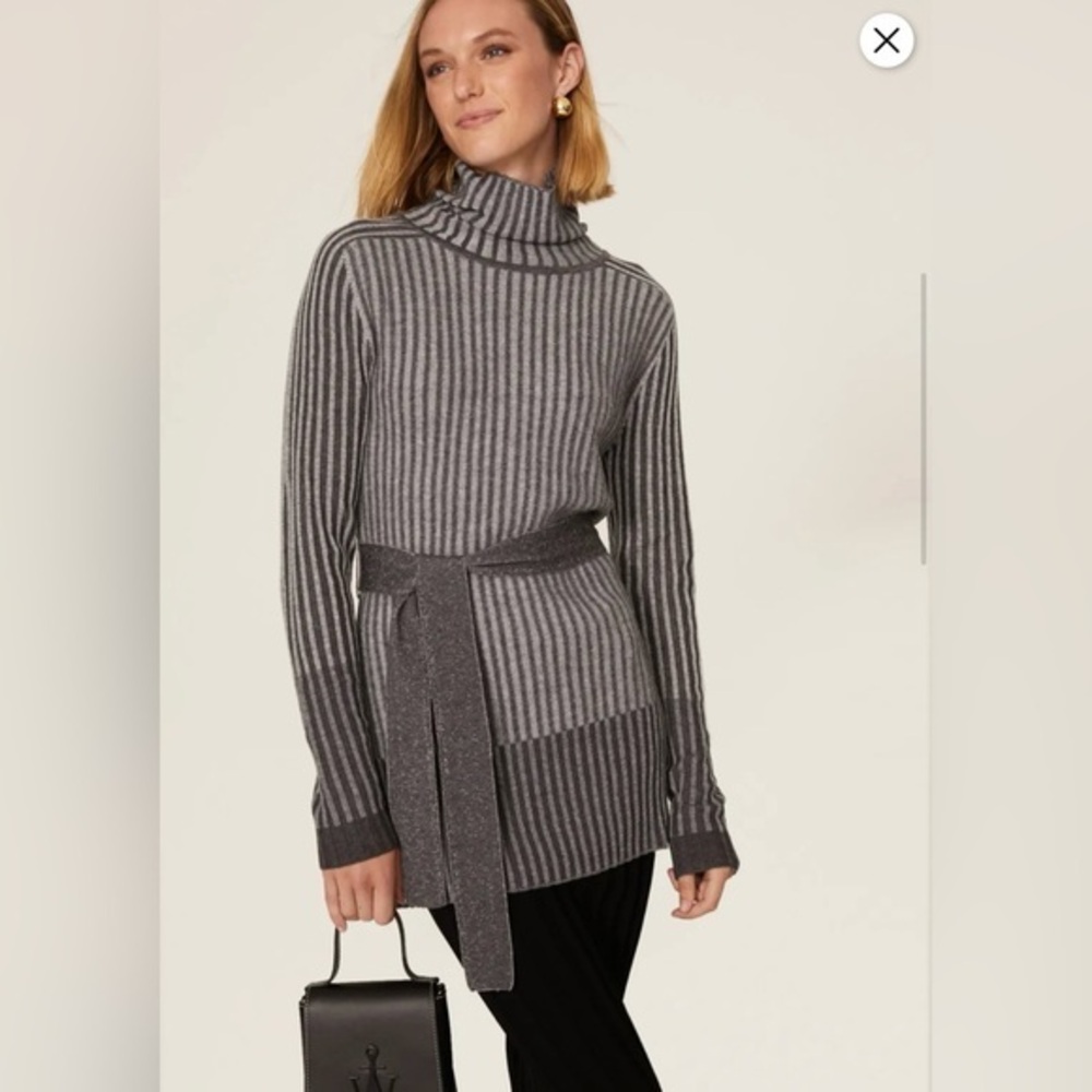 EUC- TOME‎ Ribbed Turtle Neck Sweater